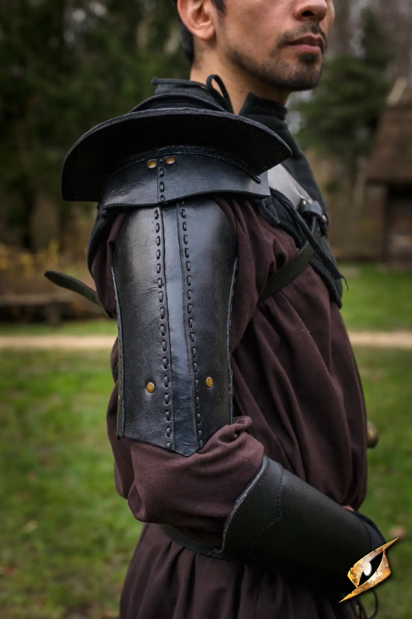 Shoulder Armour - Image 7