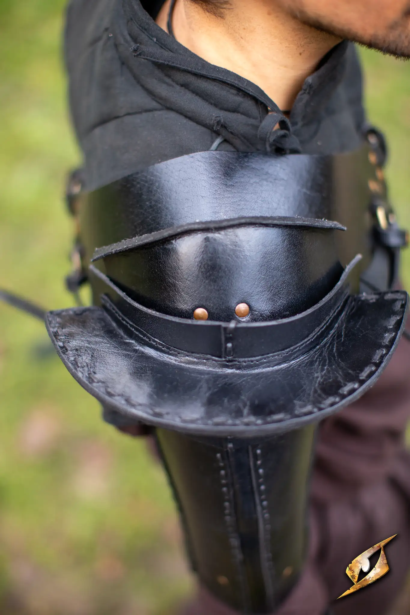 Shoulder Armour - Image 8