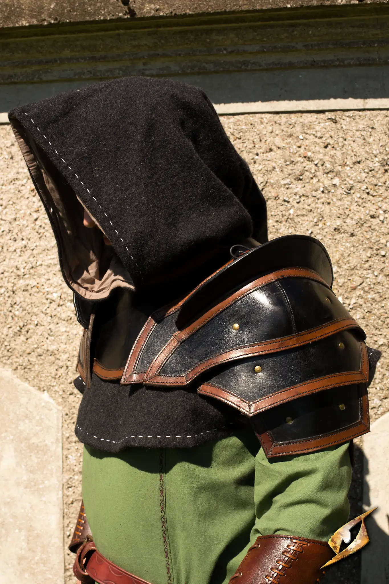 Shoulder Armour & Neck Guard - Image 9