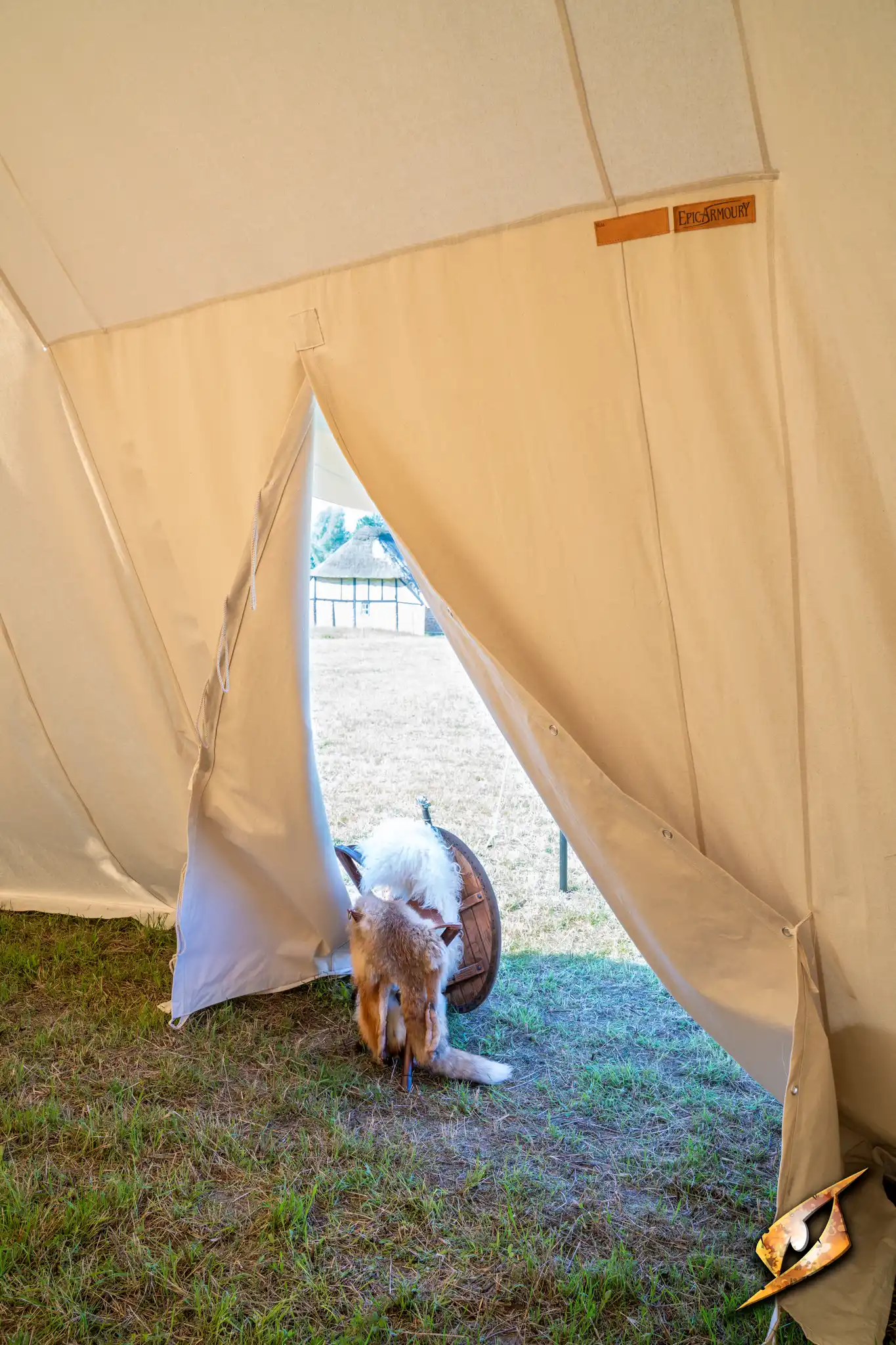 Double Wedge Tent - 5x7m - Image 10