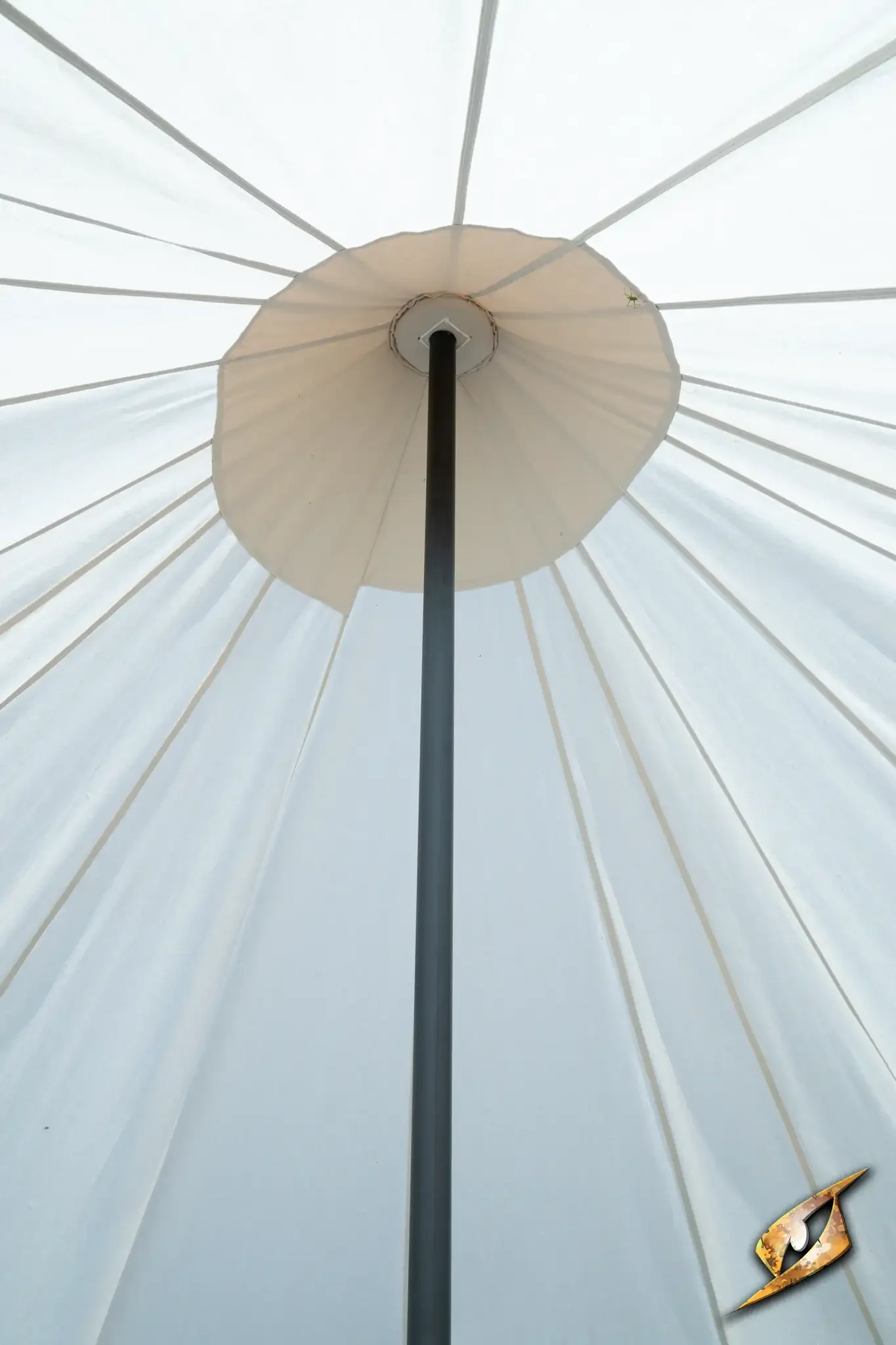 Centre Pole - Image 9