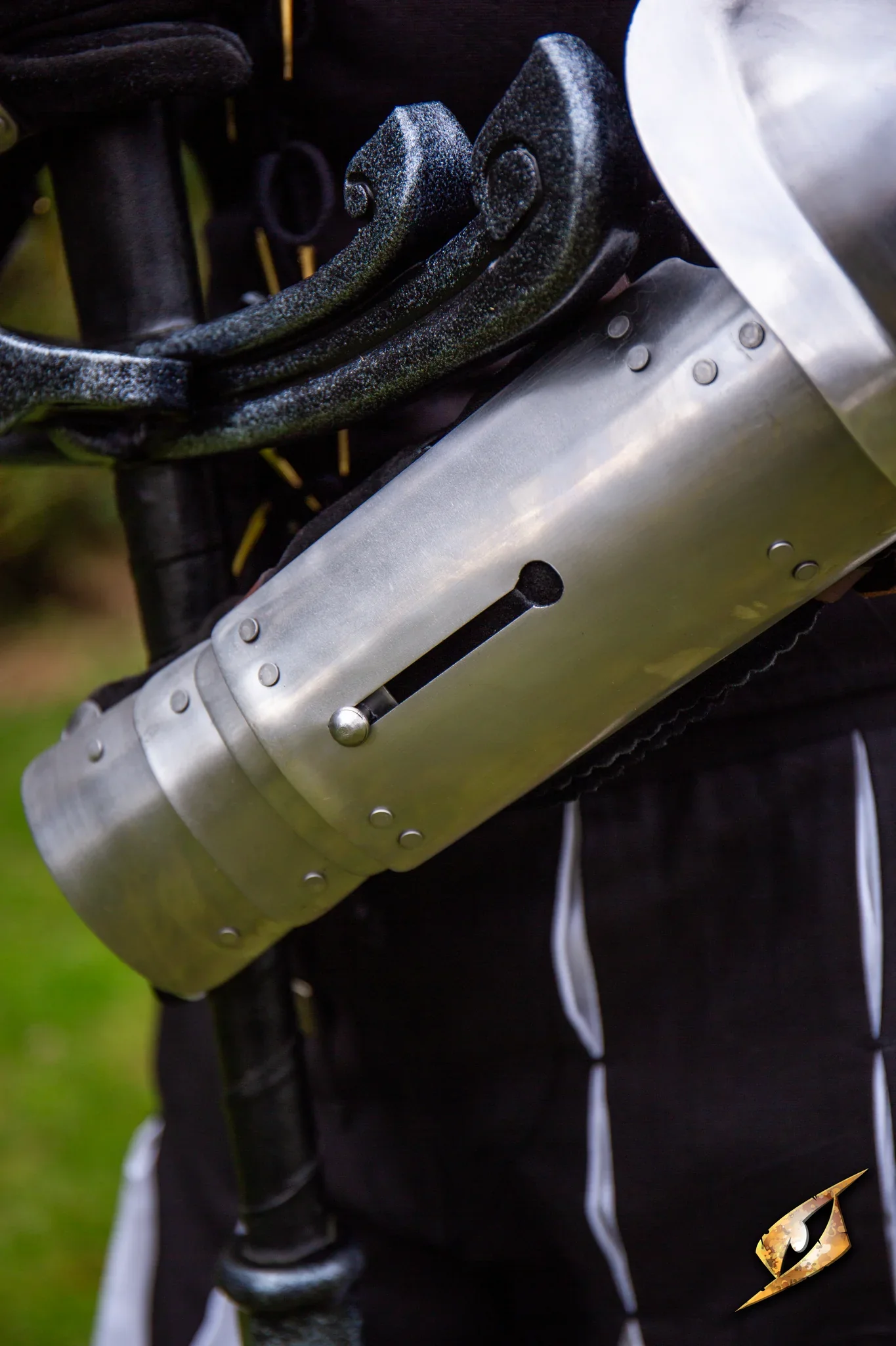 Landsknecht Vambraces - Image 15